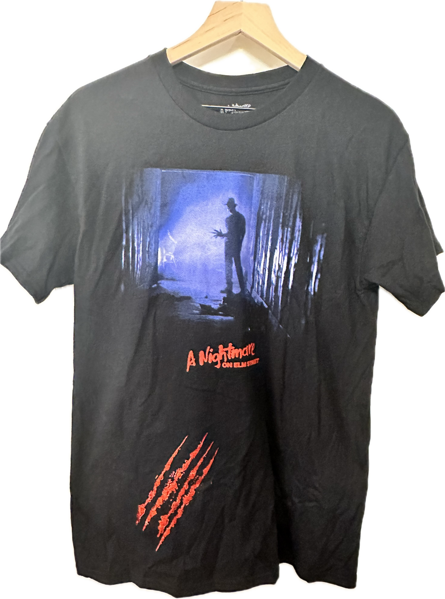 Freddy Kruger - Nightmare on Elm Street - Unisex Tee - NEW!